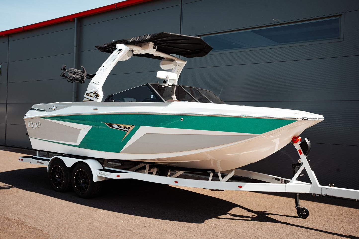 Катер Tige 22RZX 2023 / 22′ (6.7 м) / Мест 16 / Люксембург / Цена €179.9k