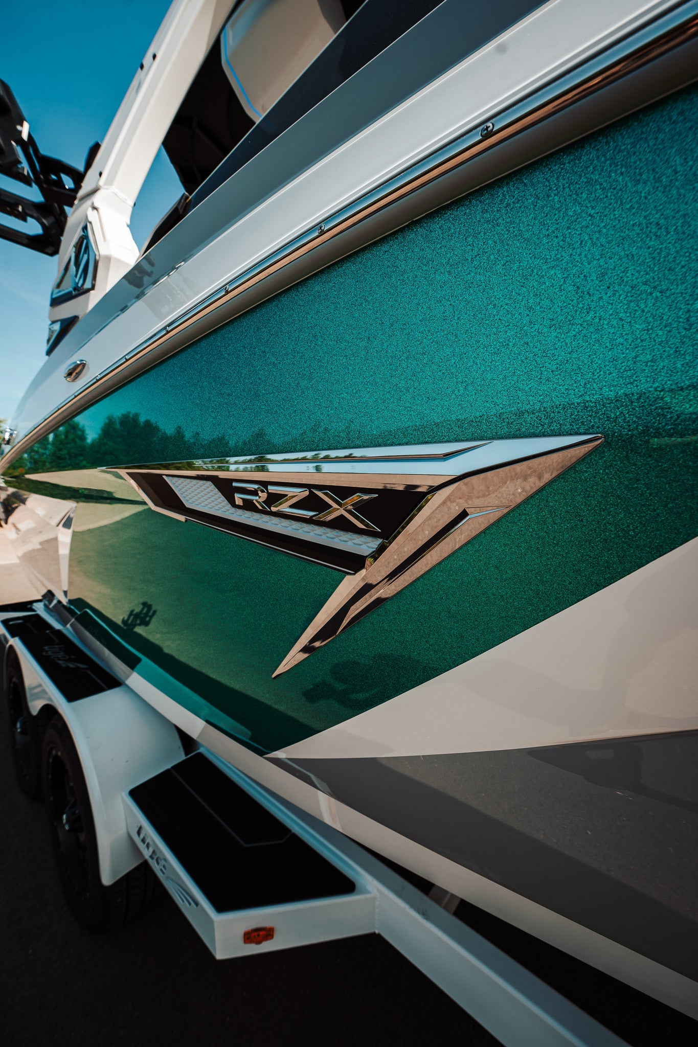 Катер Tige 22RZX 2023 / 22′ (6.7 м) / Мест 16 / Люксембург / Цена €179.9k