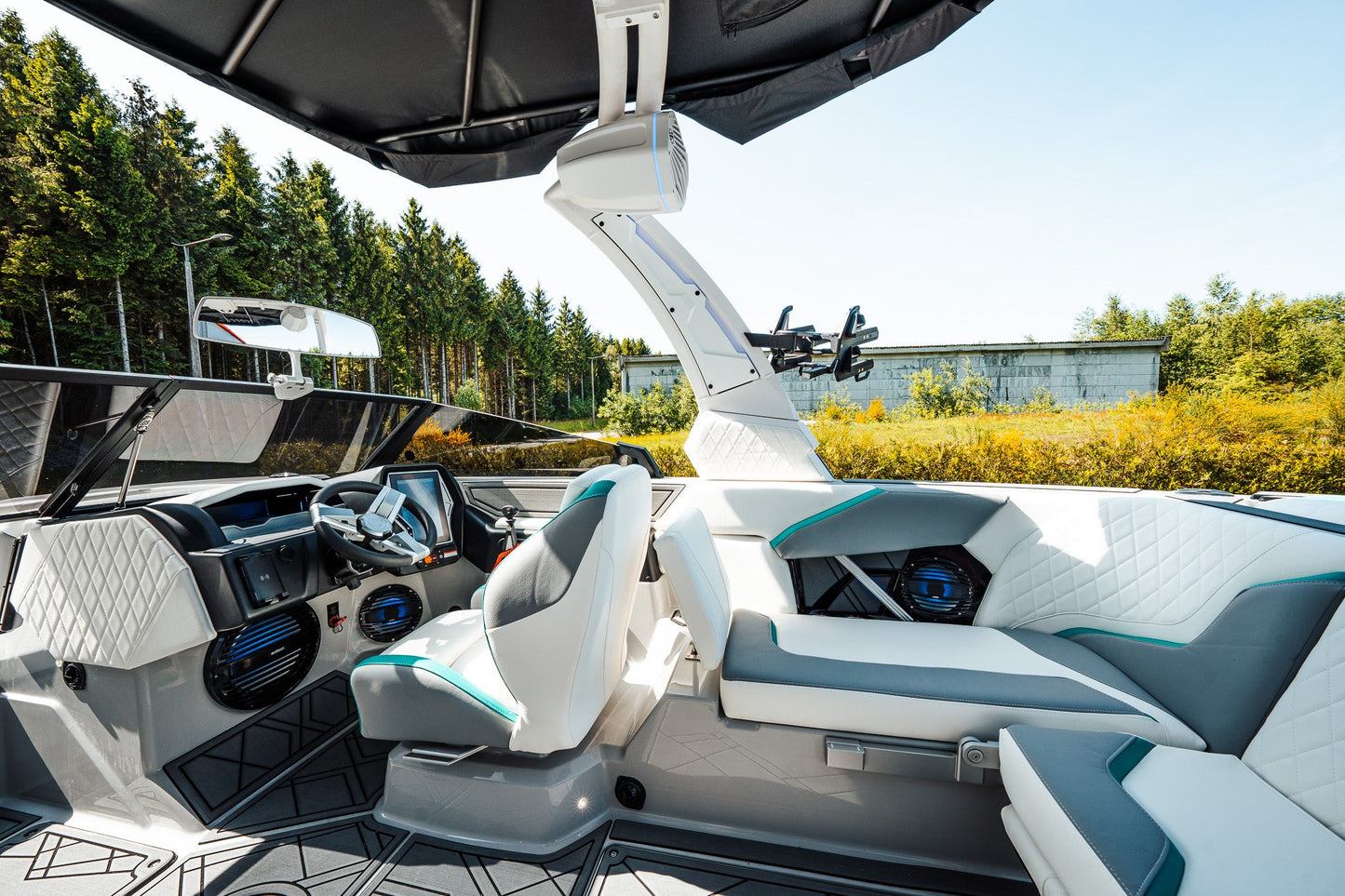 Катер Tige 22RZX 2023 / 22′ (6.7 м) / Мест 16 / Люксембург / Цена €179.9k