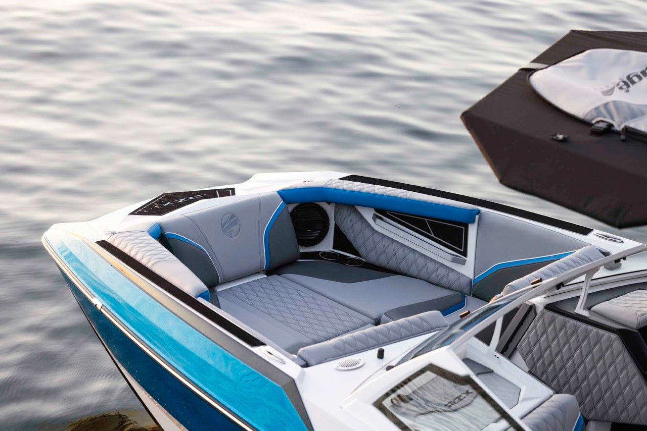 Tige 24RZX 2025 / 24′5″ (7.44 m) / Seating 18 / Price on Request