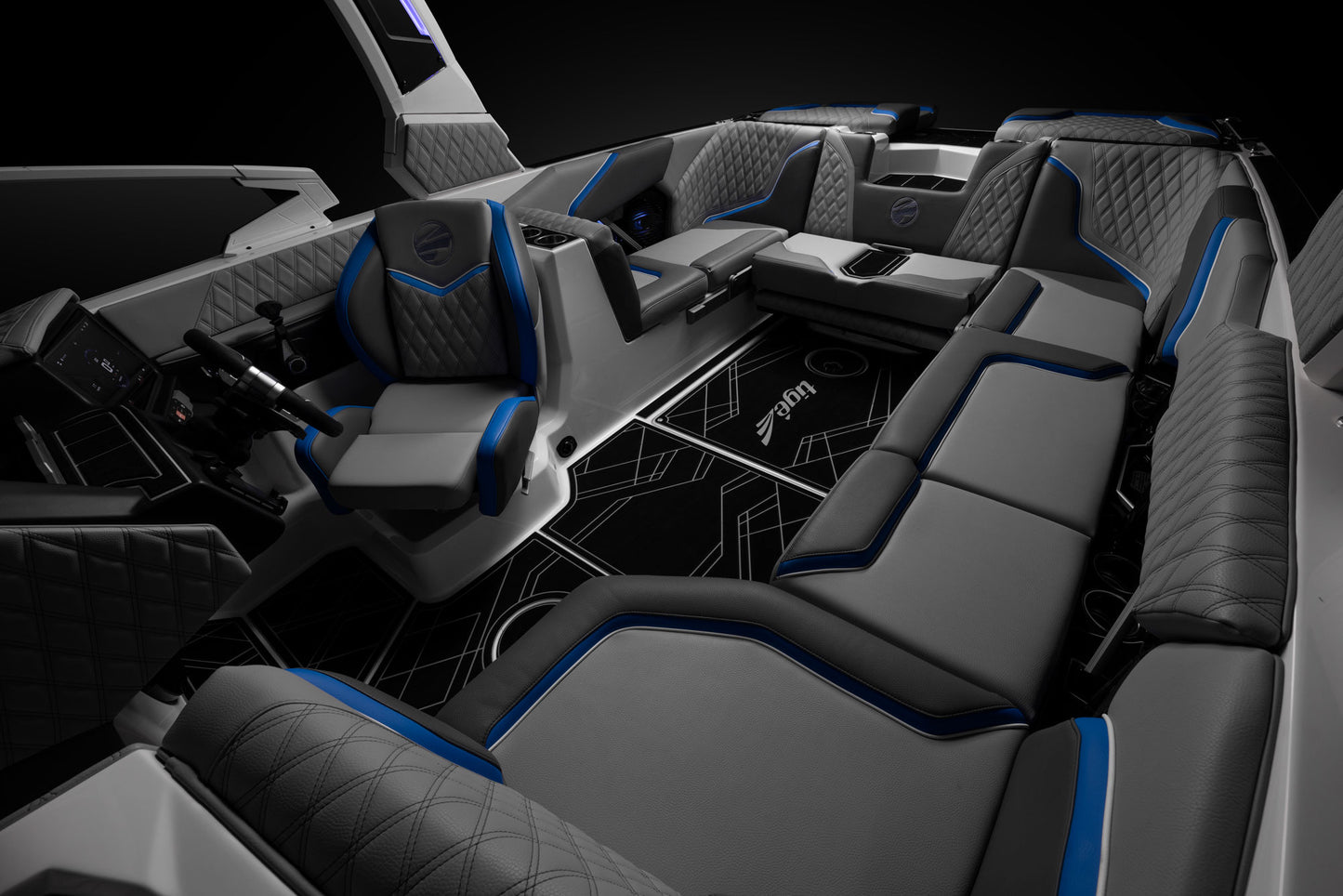 Tige 24RZX 2025 / 24′5″ (7.44 m) / Seating 18 / Price on Request