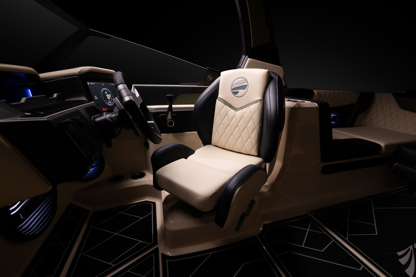 Tige Z3 2025 / 23′5″ (7.14 m) / Seating 16 / Price on Request