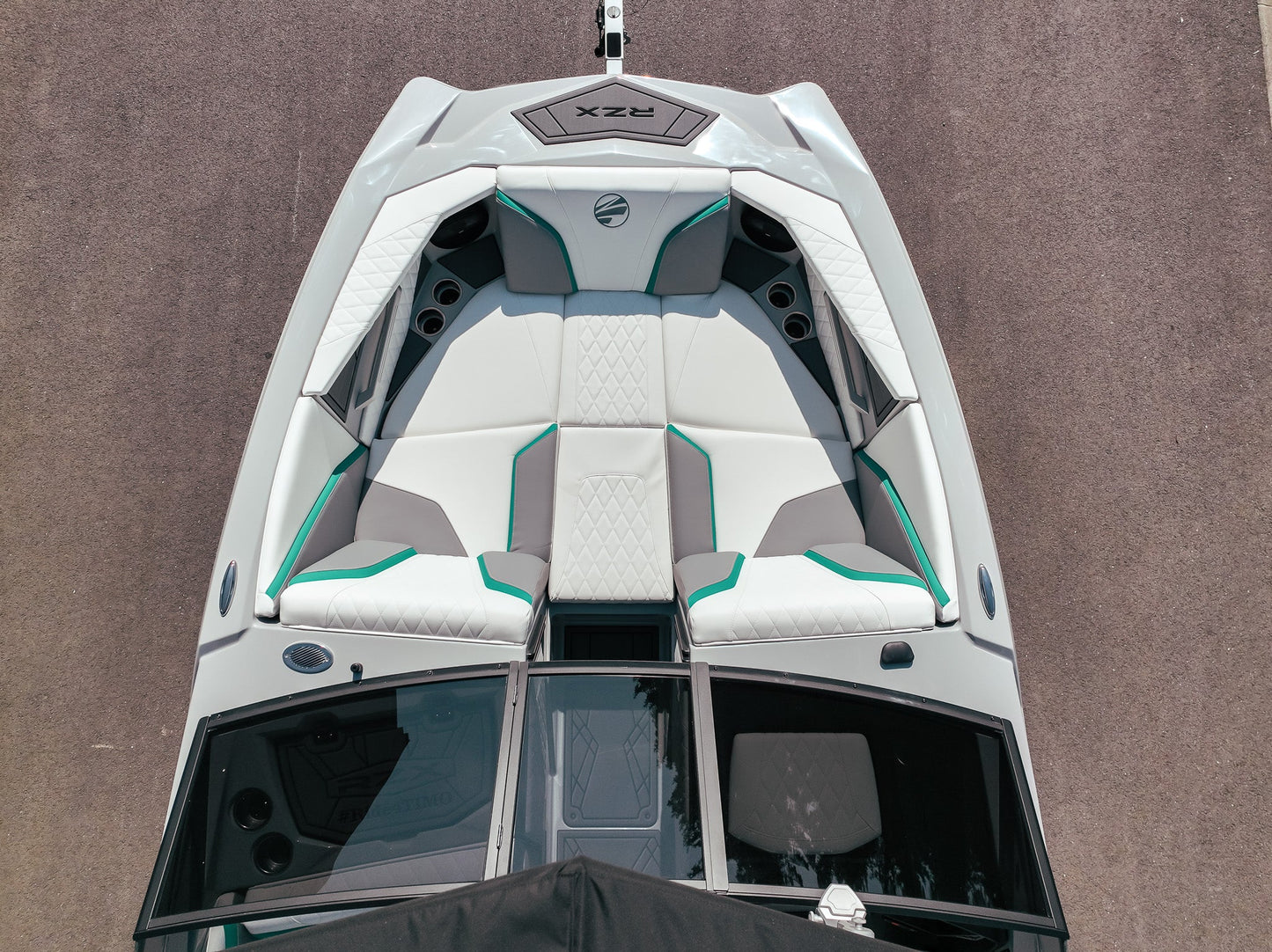 Катер Tige 22RZX 2023 / 22′ (6.7 м) / Мест 16 / Люксембург / Цена €179.9k