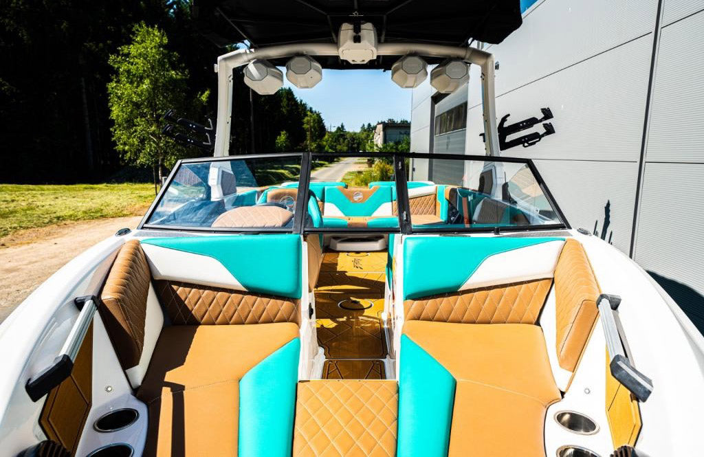 Катер Tige Z5 2023 / 25′5″ (7.75 m) / Мест 18 / Люксембург / Цена €186.9k