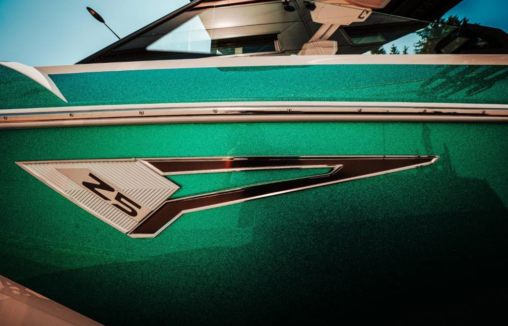 Катер Tige Z5 2023 / 25′5″ (7.75 m) / Мест 18 / Люксембург / Цена €186.9k