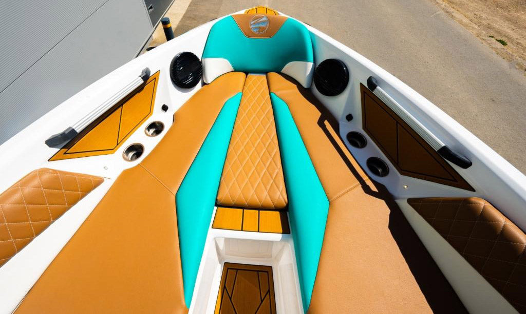 Катер Tige Z5 2023 / 25′5″ (7.75 m) / Мест 18 / Люксембург / Цена €186.9k