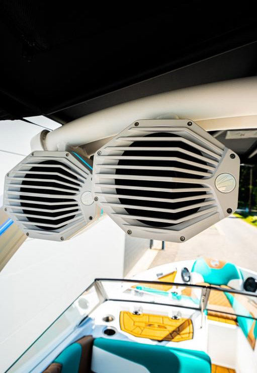 Катер Tige Z5 2023 / 25′5″ (7.75 m) / Мест 18 / Люксембург / Цена €186.9k