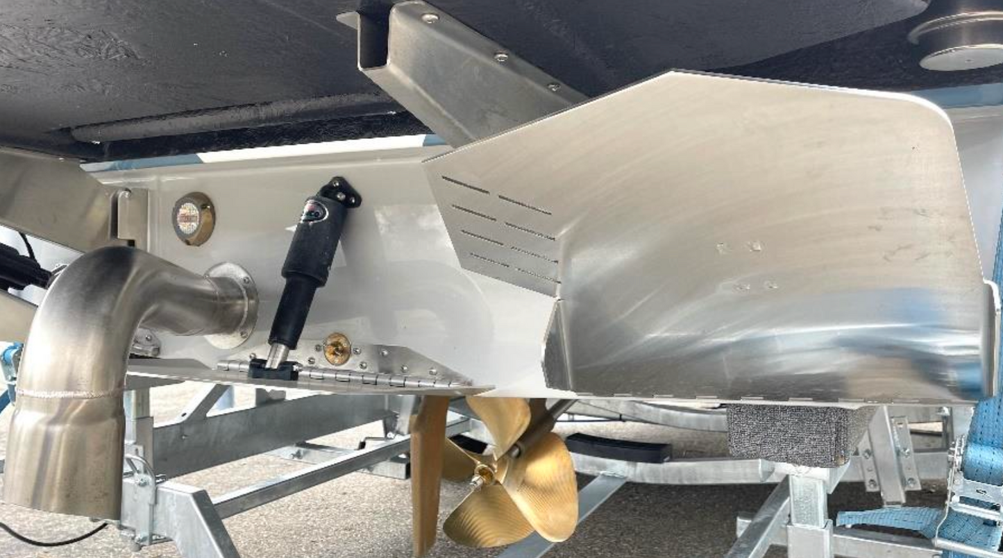 Tige Z3 2023 / 23′ (7.2 m) / Seating 16 / Germany / Price €143k