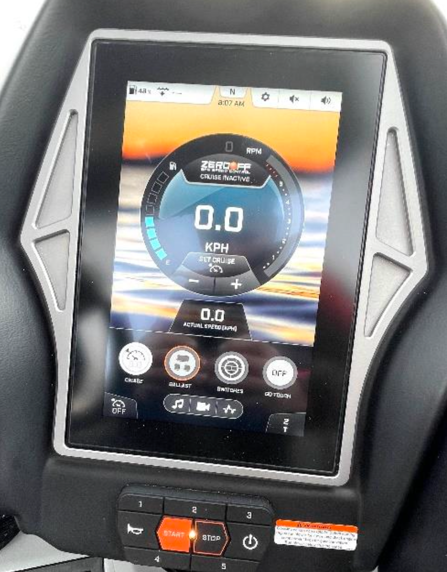 Tige Z3 2023 / 23′ (7.2 m) / Seating 16 / Germany / Price €143k