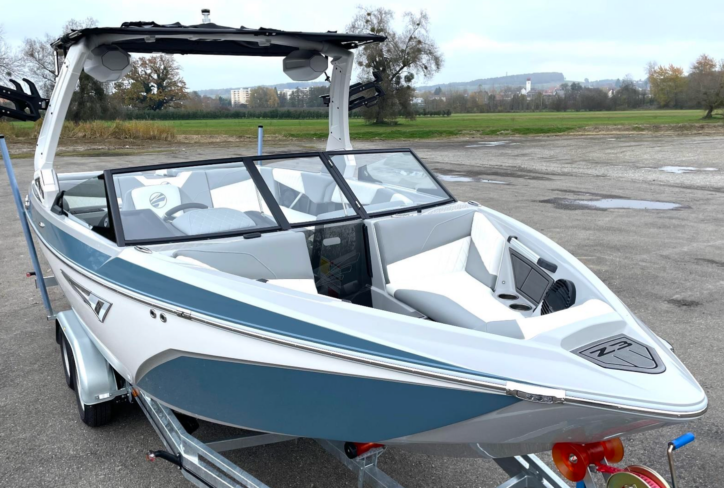 Tige Z3 2023 / 23′ (7.2 m) / Seating 16 / Germany / Price €143k