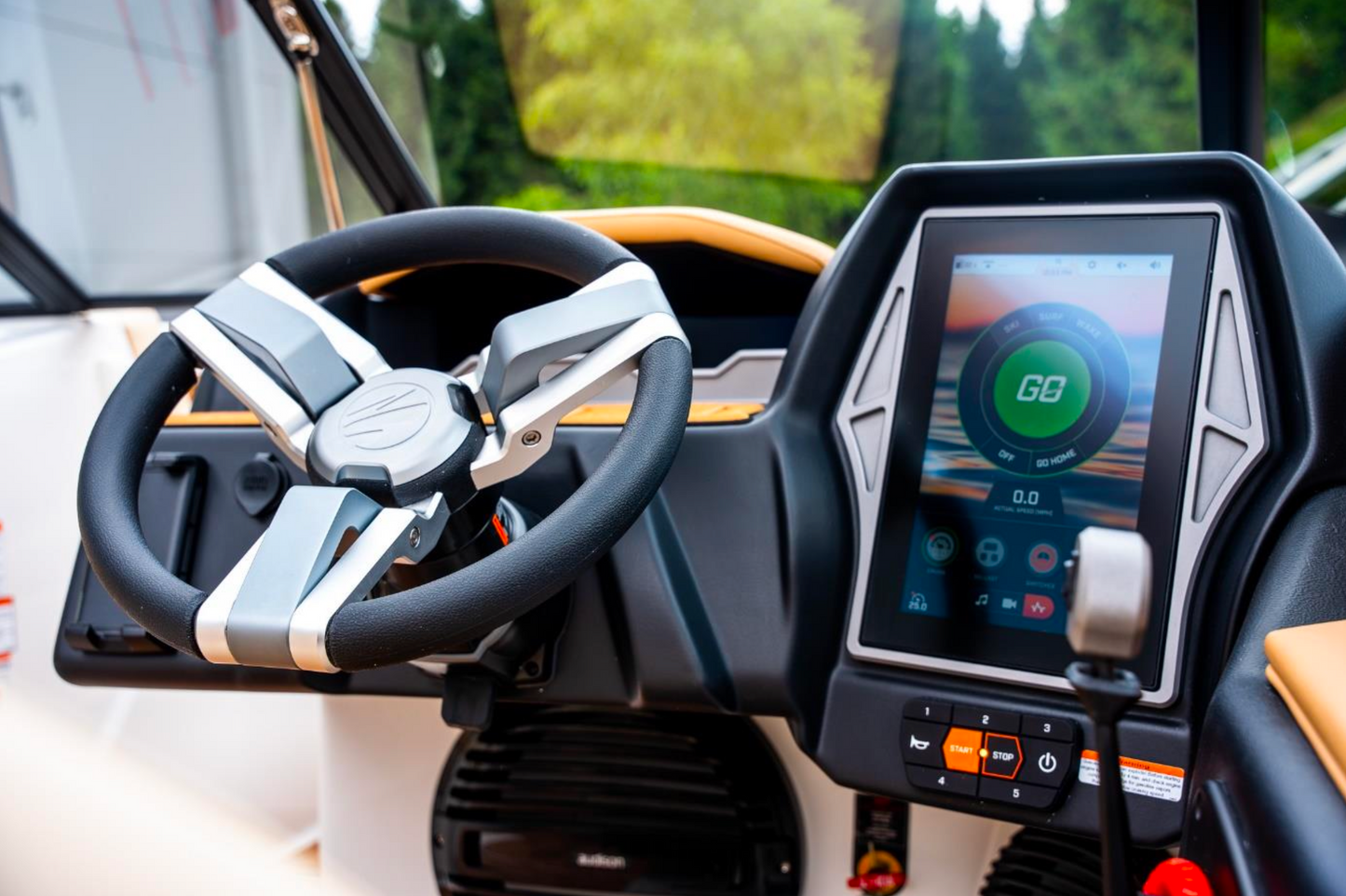 Катер Tige Z1 2023 / 21'7" (6.6 м.) / Мест 14 / Люксембург / Цена €139.9k