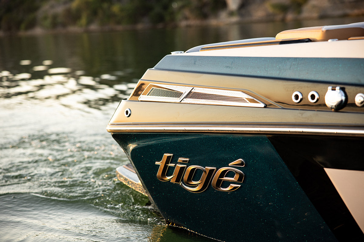 Tige 25ZX 2023 / 25' (7.6 m) / Seats 19 / Price starts from €205k