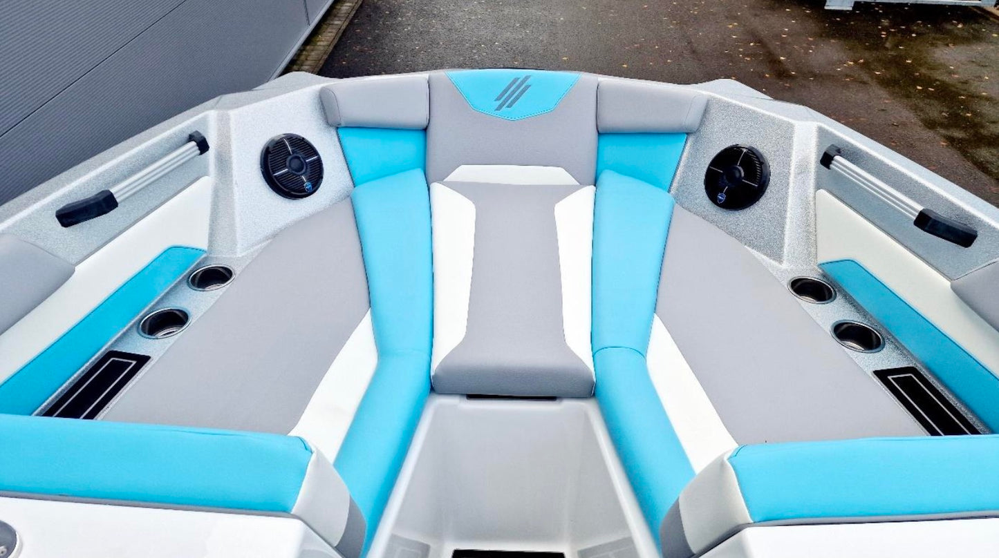 Катер ATX 22 Type-S 2023 / 22' (6.71 м.) / Мест 15 / Франция / Цена €139.9k